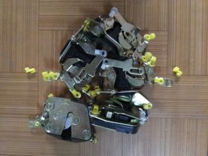 Ngoàm khóa cửa M51