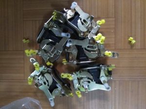 Ngoàm khóa cửa